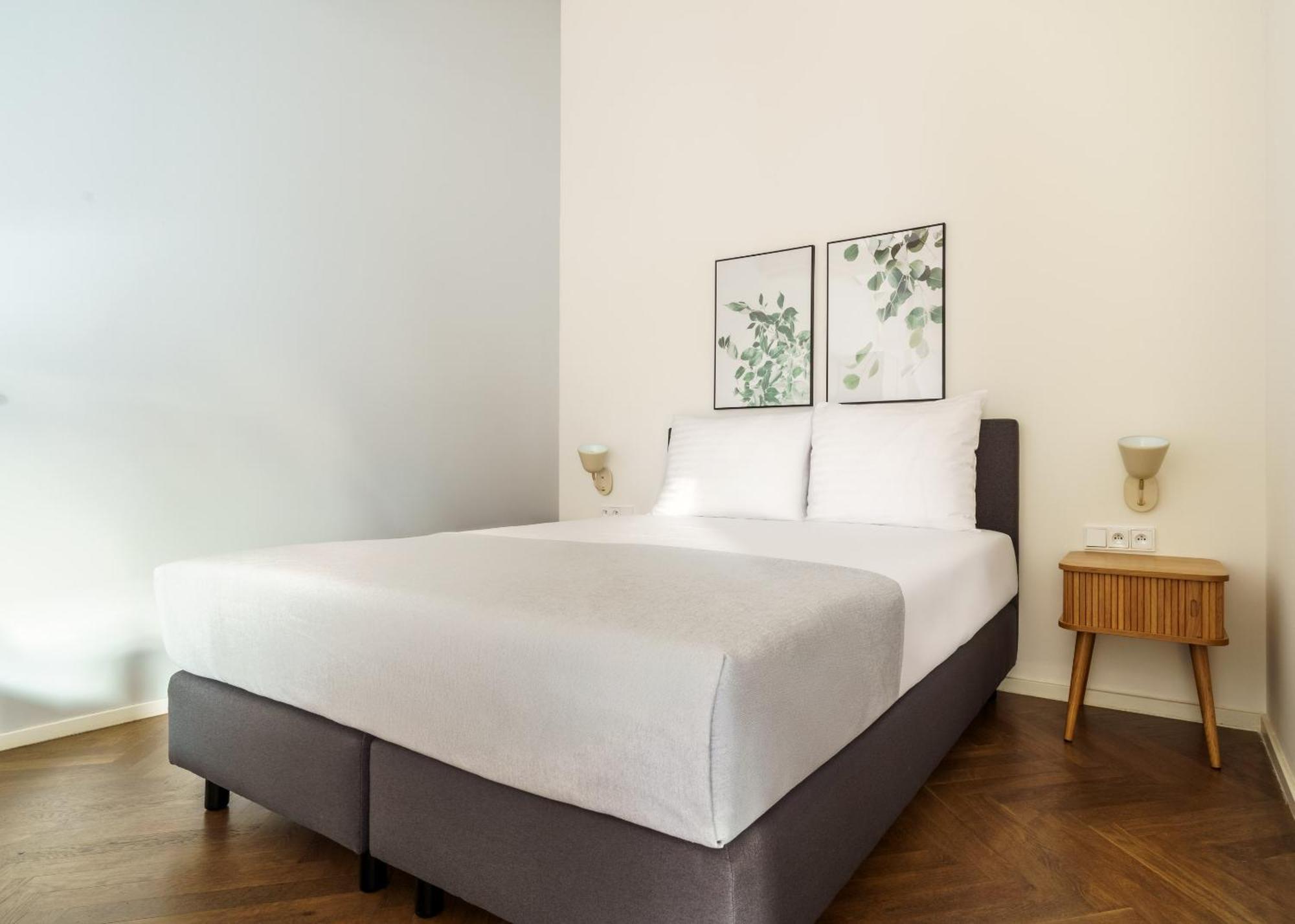 Limehome Prague Halkova Bilik gambar