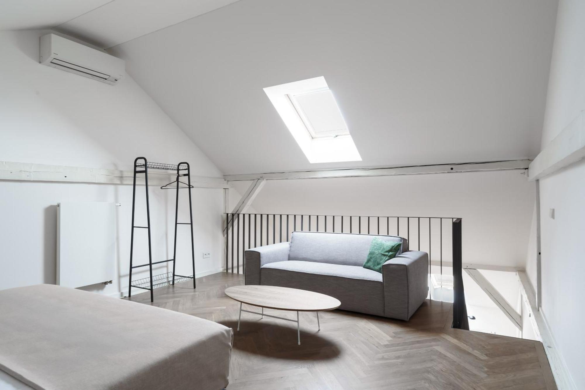 Limehome Prague Halkova Bilik gambar