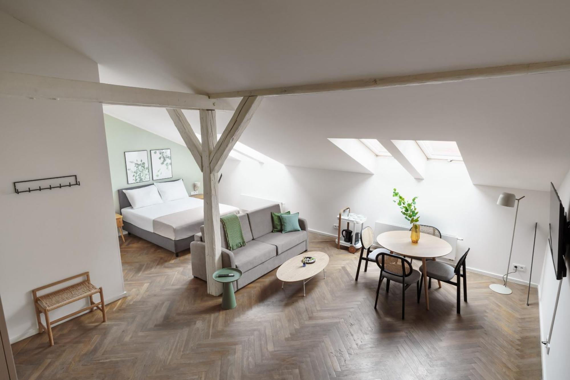 Limehome Prague Halkova Bilik gambar