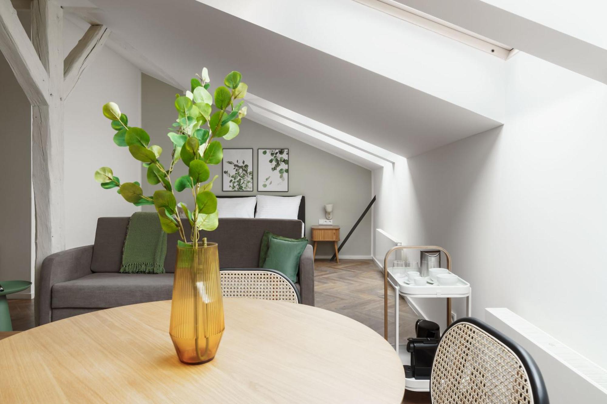Limehome Prague Halkova Bilik gambar
