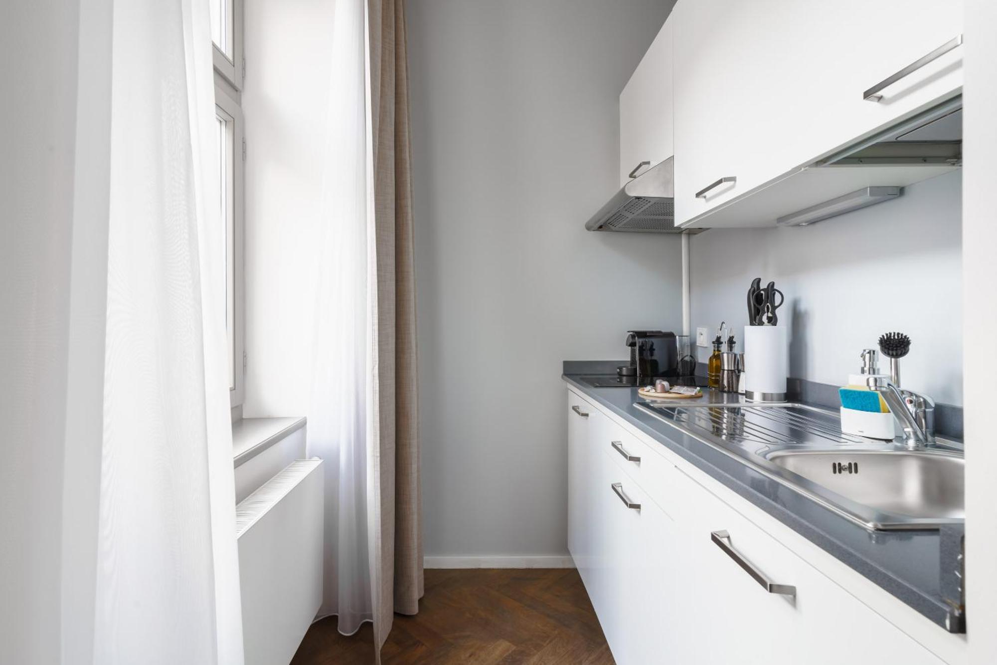Limehome Prague Halkova Bilik gambar