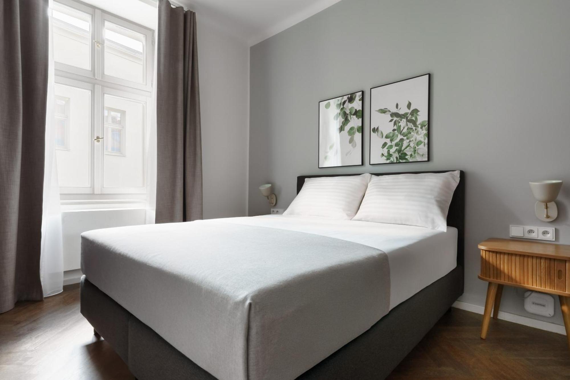 Limehome Prague Halkova Bilik gambar