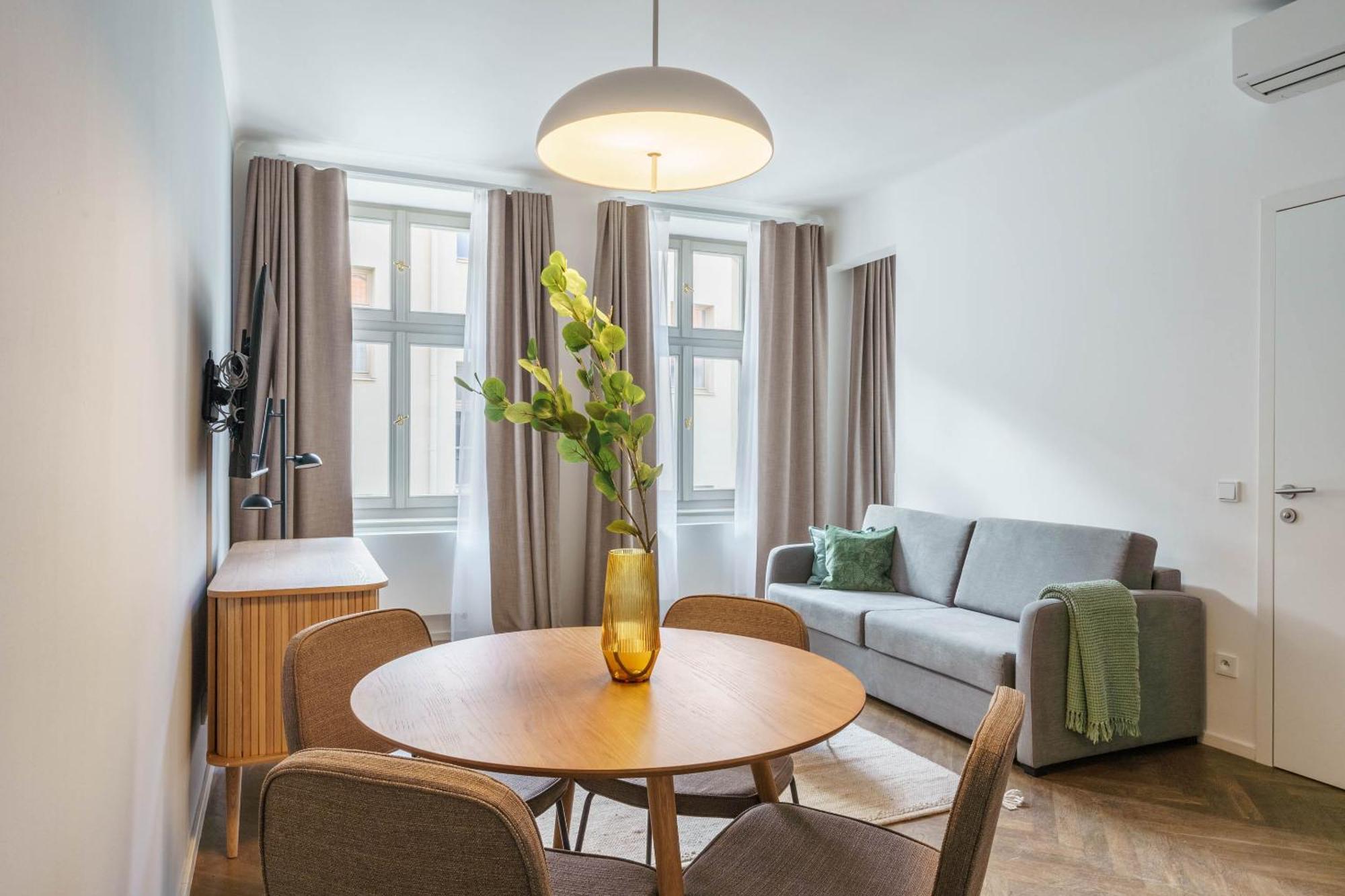 Limehome Prague Halkova Luaran gambar