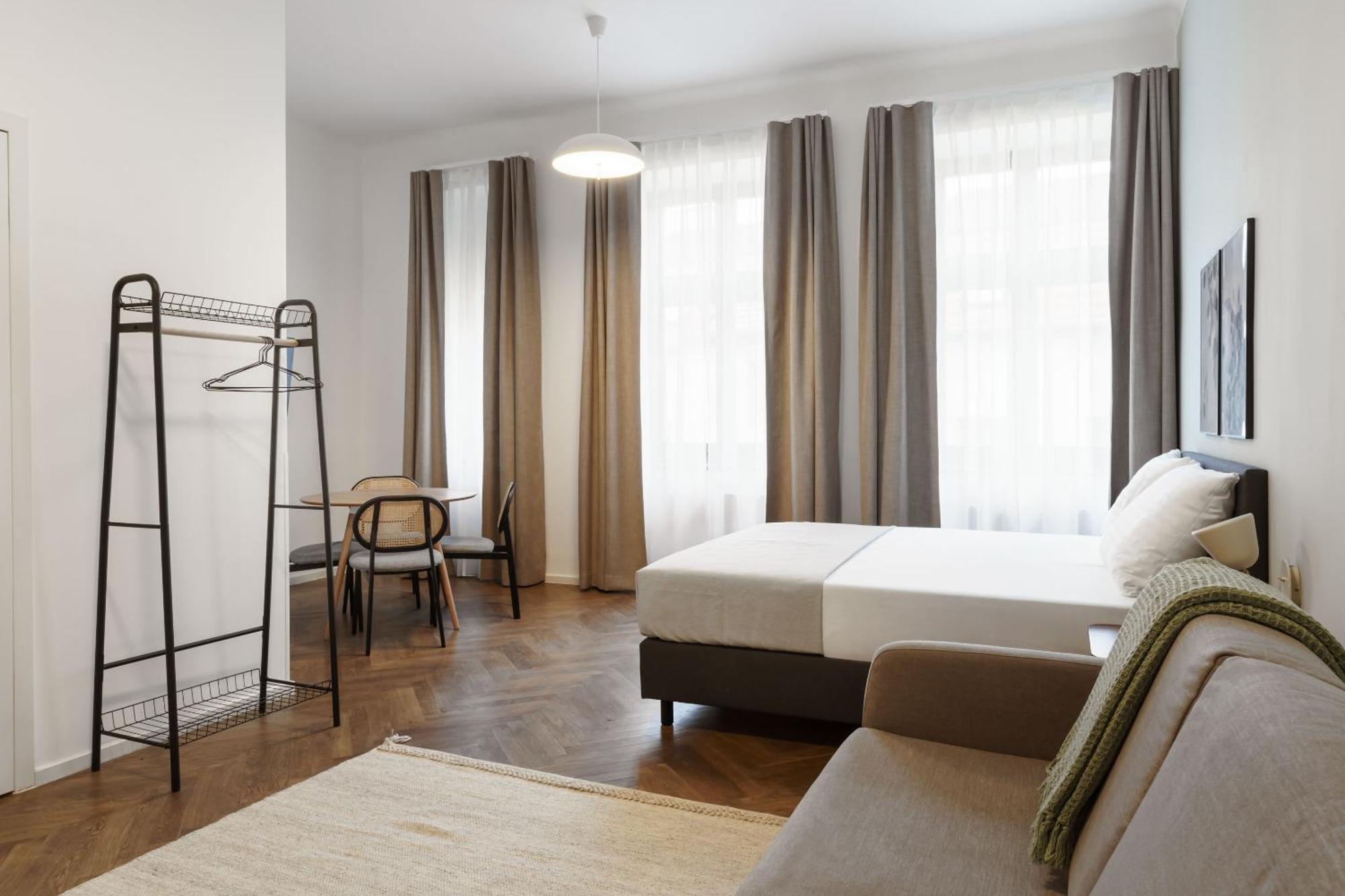 Limehome Prague Halkova Bilik gambar