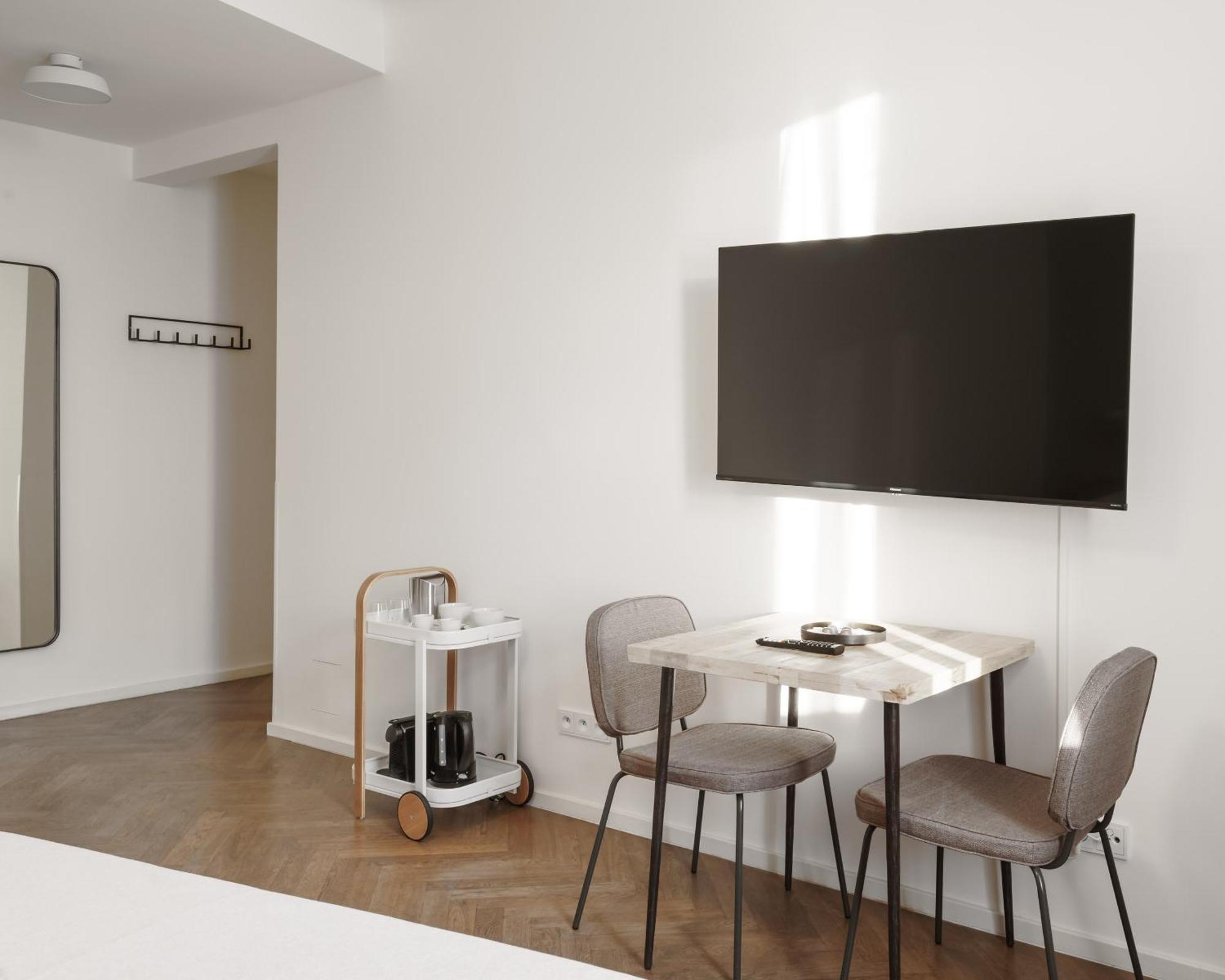 Limehome Prague Halkova Bilik gambar