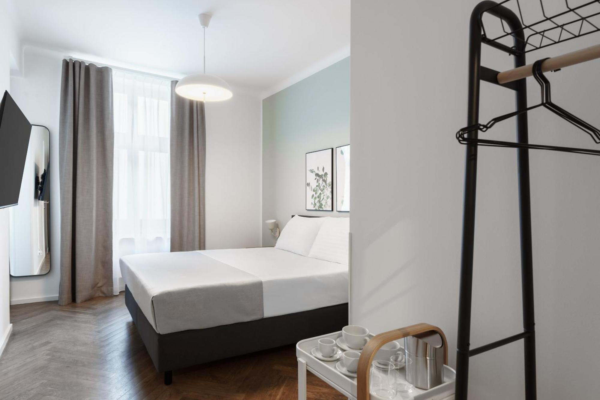 Limehome Prague Halkova Bilik gambar