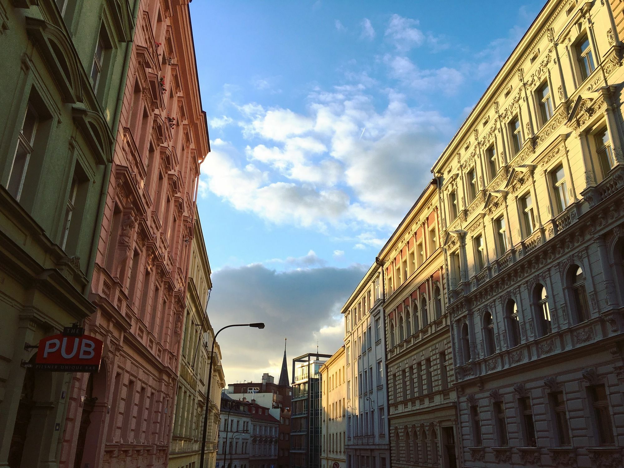 Limehome Prague Halkova Luaran gambar